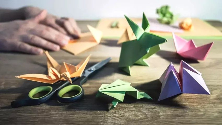 Лягушка оригами из бумаги